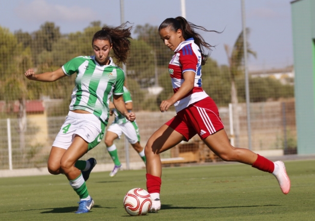 Las rojiblancas se anotaron otra victoria en pretemporada (GRANADA CF) Las rojiblancas se anotaron otra victoria en pretemporada (GRANADA CF)