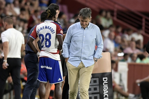 Pacheta, entrenador del Granada CF, en un momento del encuentro ante el Real Mallorca (GP MEDIA)