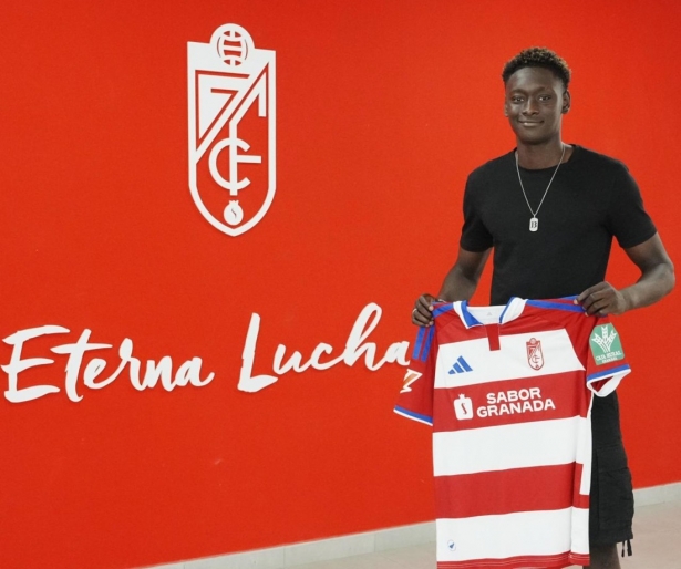 Bourama seguirá cuatro años en el Granada (GRANADA CF) Bourama seguirá cuatro años en el Granada (GRANADA CF)