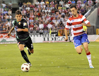 El mallorquin no las tiene todas consigo para seguir un año más en Granada (BALDOMERO)