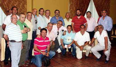 Foto de familia de los miembros de la ACFA en Antequera (J. HURTADO)