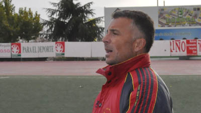 Óscar Felipe ha renovado su contrato con el CD Imperio (GRJ)