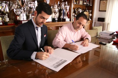 David Navarro y Abel Pizarro cerraron el acuerdo. (GRANADACF)