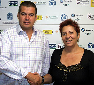 Carlos Díaz, Director de marketing del CB Granada, y María del Carmen ODonnell, Delegada Sindical del SAE