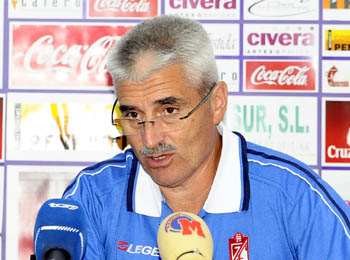 Fabri González durante la rueda de prensa (BALDOMERO)
