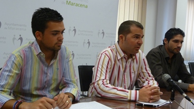 El alcalde informa sobre la instalación de los desfibriladores