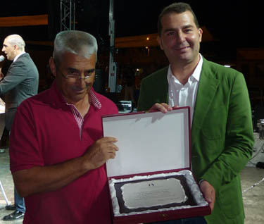 Fabri González junto a Noel López, alcalde de Maracena (GRJ)