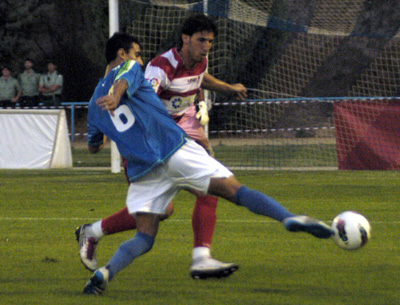 Fabri quiere más refuerzos para el centro de la zaga (PACO AYALA)