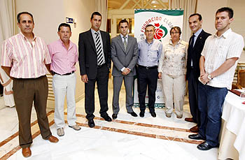 Un momento de la presentación del acto (CBGRANADA.COM)