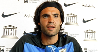 Sergio Sánchez atendiendo a los medios de comunicación