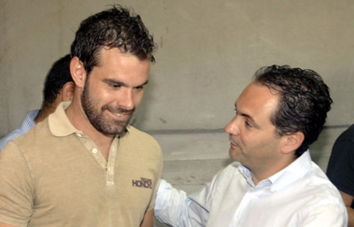 Ribeiro dialoga con el gerente David Navarro (PACO AYALA)