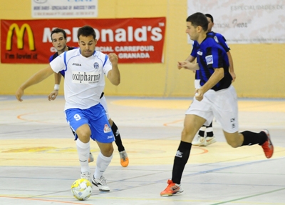 Gran inicio de liga para los granadinos que golearon en casa. (BALDOMERO)