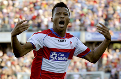 El nigeriano Uche festejando el tanto al Villarreal CF (LAOPINIONDEGRANADA.ES)
