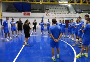 Oxipharma, en un entrenamiento en el Pabellón de Albolote