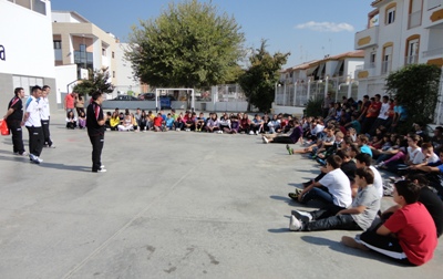 El conjunto alboloteño compartió vivencias con los alumnos del colegio Ave María