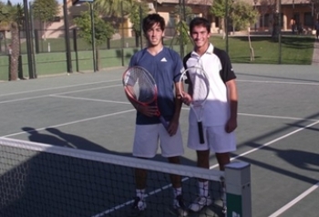 Dos participantes del Torneo Inaugural de LGT100 