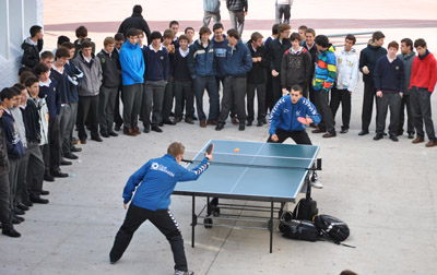 Un momento de la exhibición en las instalaciones del colegio Mulhacén