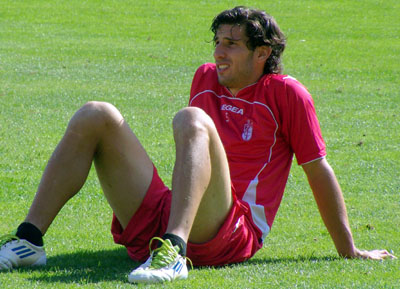 Diego Mainz durante una sesión de entrenamiento con el Granada