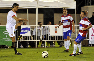 El hispalense Antonio Álvarez junto a Zurita y Nene (GRJ)