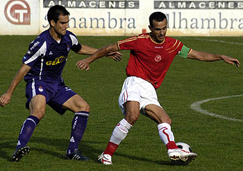 Antonio Valero en el partido ante el Real Jaén (PACO AYALA)