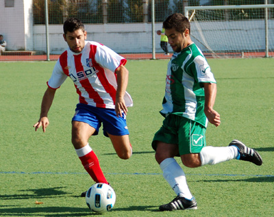 El Atarfe mantiene la primera plaza (BENJAMÍN MORALES)