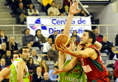 Los nazaríes se hunden en la parte baja de la tabla (BALDOMERO)