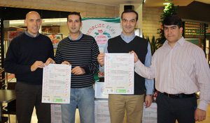 José Julián junto a los patrocinadores del Torneo navideños