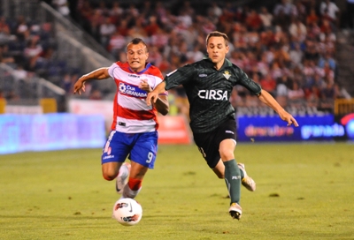 Mollo, en el primer partido de liga frente al Betis. (BALDOMERO)