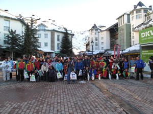 Los participantes en las instalaciones de Sierra Nevada