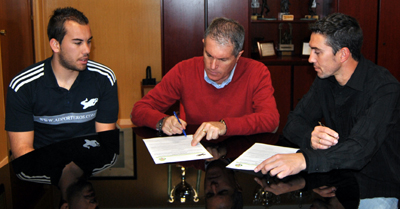 Momento de la firma del acuerdo (GRJ)