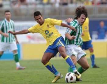 Jonathan Viera afirma que no quiere fichar por el Granada CF