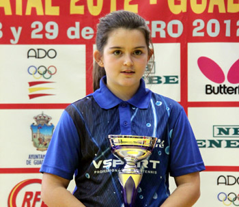 Ángela García en el pódium del Estatal (GRJ)