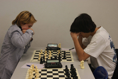Instante de concentración durante una de las partidas