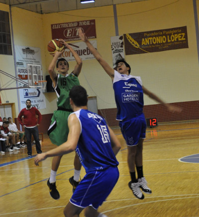 Valdeolmillos, protagonista con 32 puntos