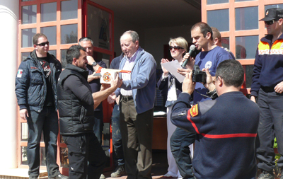 Entrega de premios a los participantes