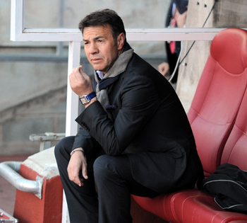 Abel Resino en el banquillo de Los Cármenes (BALDOMERO)