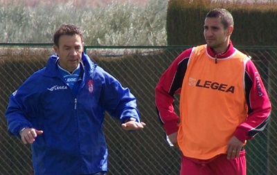 Abel Resino dialogando con Geijo a la conclusión del entrenamiento (GRJ)