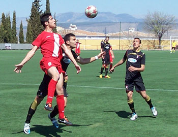 El Granada B consigue una victoria importante (Lazaro)