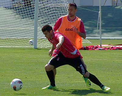 Jaime Romero con Benítez en el entreno de esta mañana (GRJ)