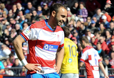 Martins cumplirá su segundo partido de sanción en Santander. (BALDOMERO)