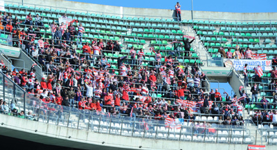 La afición rojiblanca acompaña al equipo en sus desplazamientos