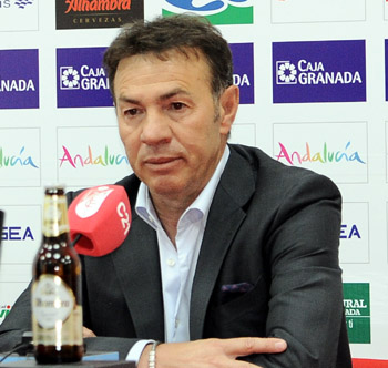 Abel Resino, durante una rueda de prensa. (BALDOMERO)