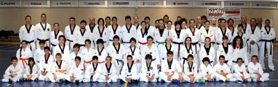 Participantes del curso de taekwondo