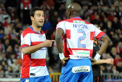 Íñigo López y Allan Nyom serán fijos en la zaga. (BALDOMERO)