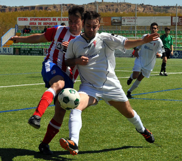 Miguel Mendez en una disputa con Torres (UBRIC)