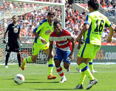 Uche en una jugada en el partido ante el Getafe CF (BALDOMERO)