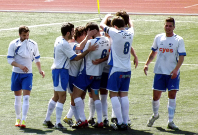 Los jugadores del Loja celebrando un tanto (CASTILLO)
