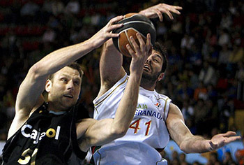 El CB Granada complica su permanencia (ACB.COM)