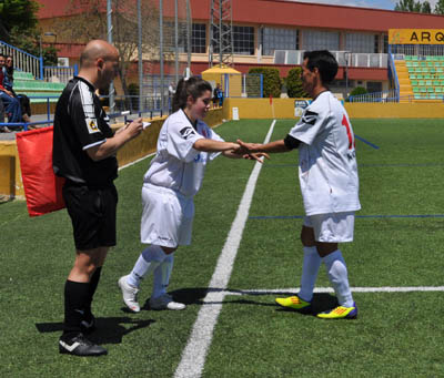 Instante de la entrada de Lorena al terreno de juego