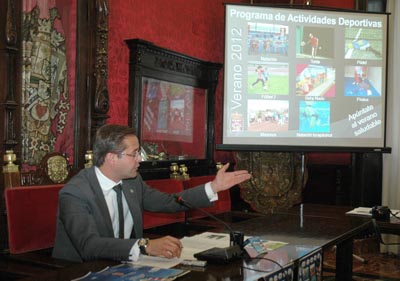 Antonio Granados, durante la presentación de las diferentes actividades